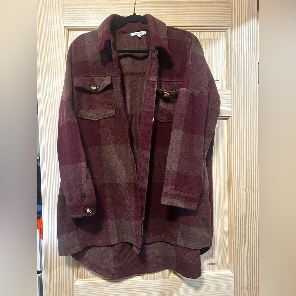 Plaid Women's shacket in Burgundy and Brown/grey